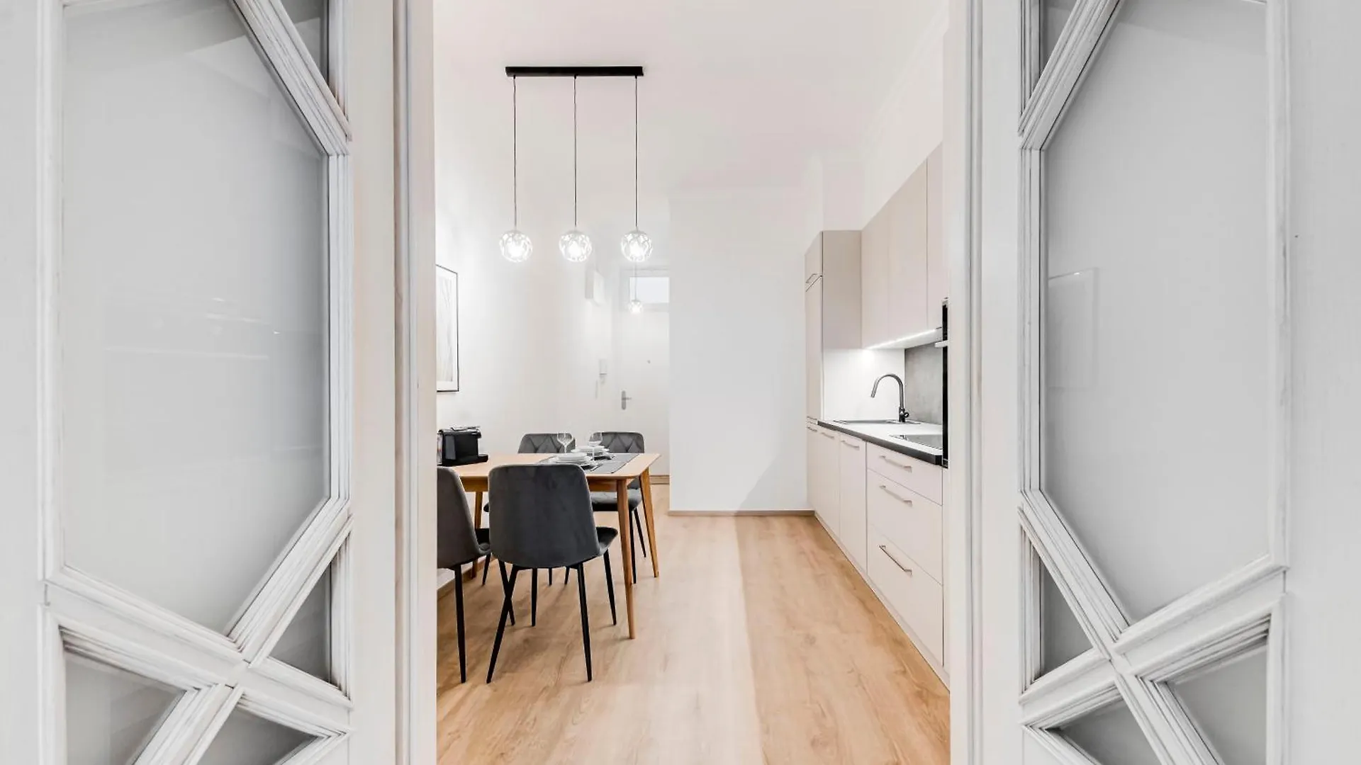 One Bedroom Apartment At Sokolovska Praag